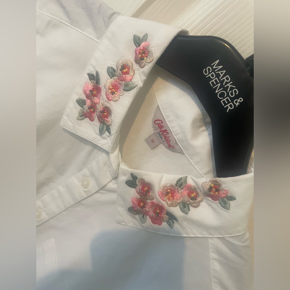 Cath Kidston shirt with floral embroidered collar - Picture 2 of 3